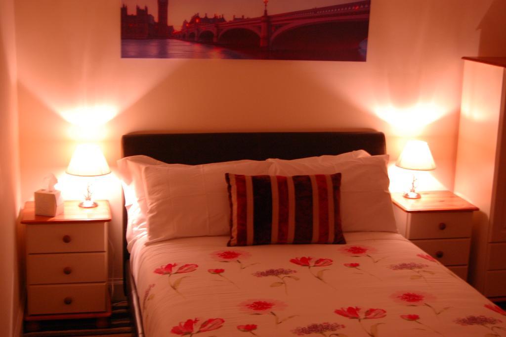 Dawn Break Bed & Breakfast Largs Phòng bức ảnh