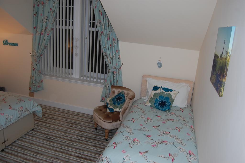Dawn Break Bed & Breakfast Largs Phòng bức ảnh